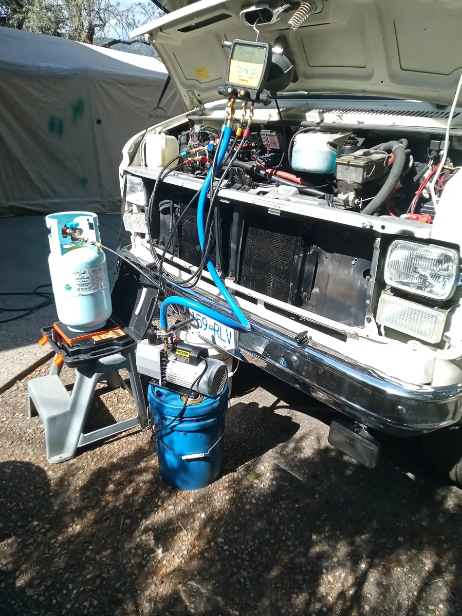 A/C hose and fittings during mobile service setup